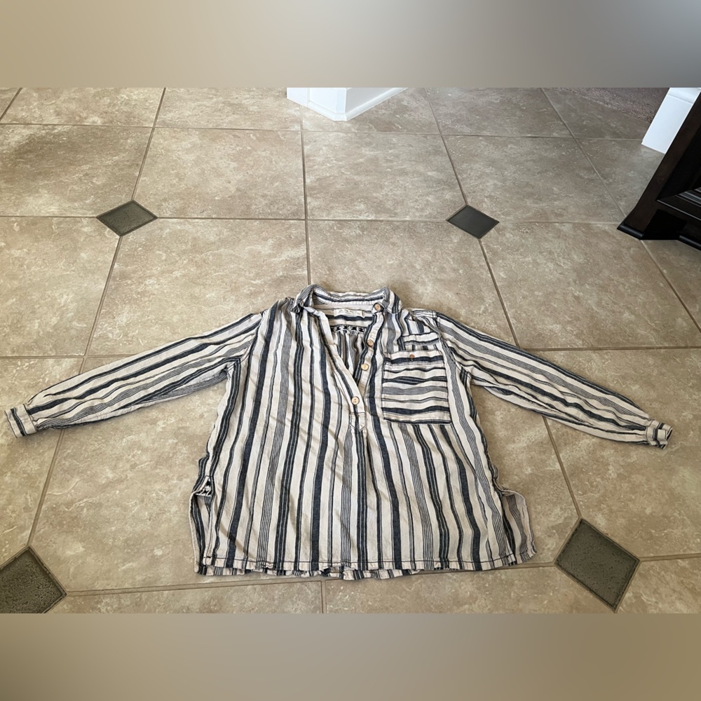 We the Free Summer Breeze Blue Stripe Women's Top Size Small Linen Blend